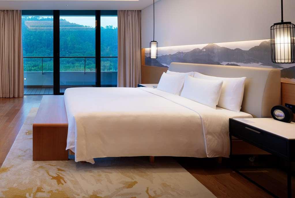 Ln Garden Hotel Nansha Cantão Quarto foto
